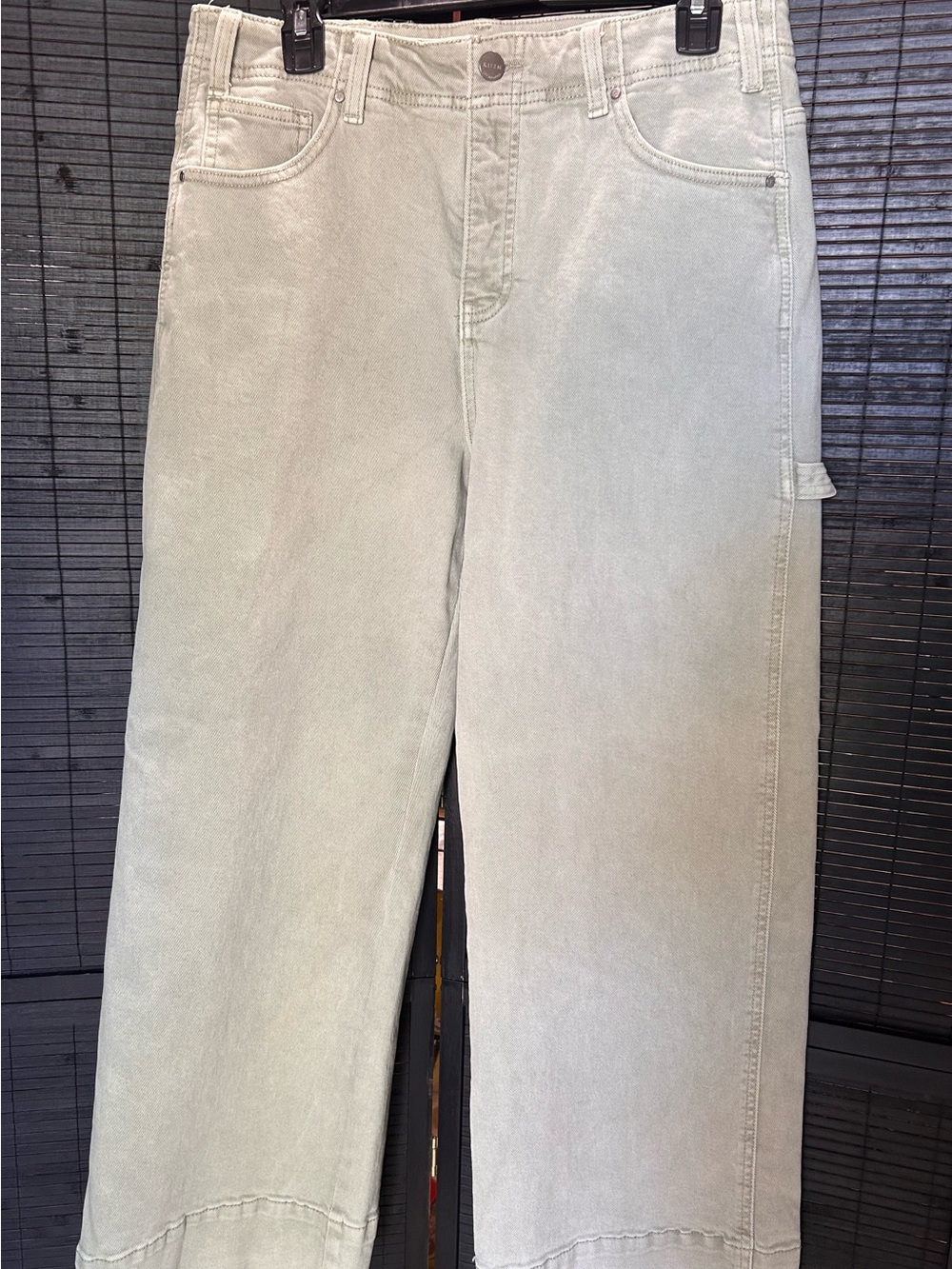 Women's Cropped Risen Jeans in Light Olive Color
